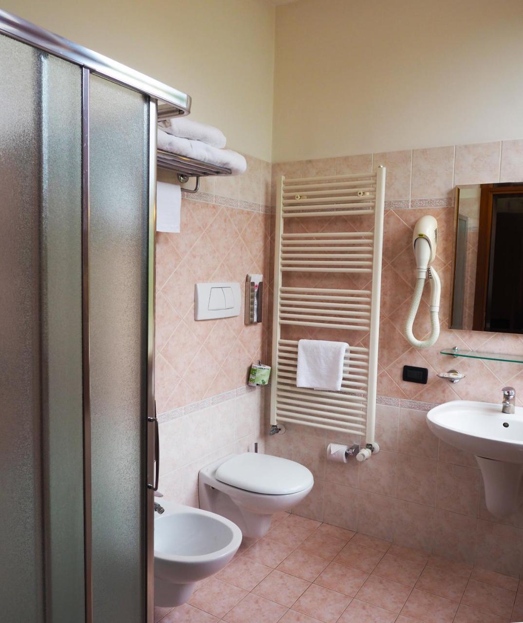 Hotel Cris 3*